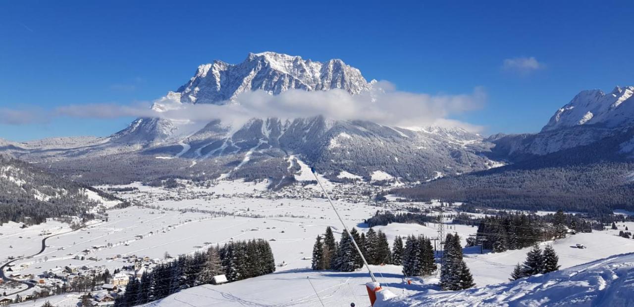 Chalet Panorama Tirol Hofen Bagian luar foto